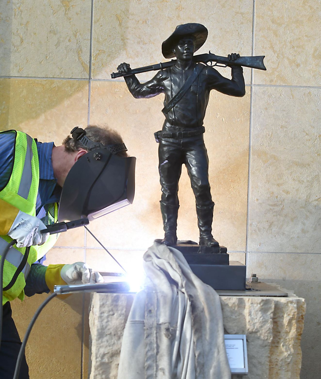 CityArt sculpture installation 6